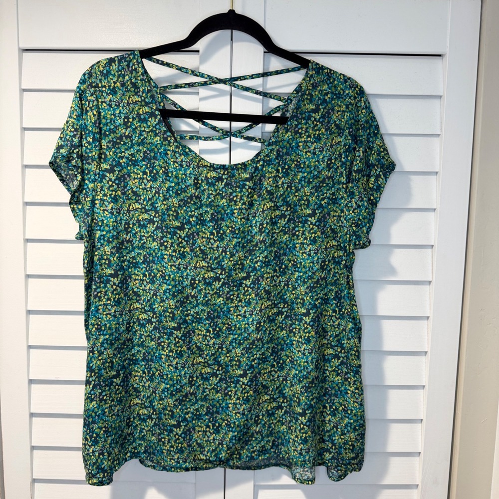 Fun 2 Fun XL Criss Cross Back Green Floral Lattice Back Rayon Blouse Stitch Fix